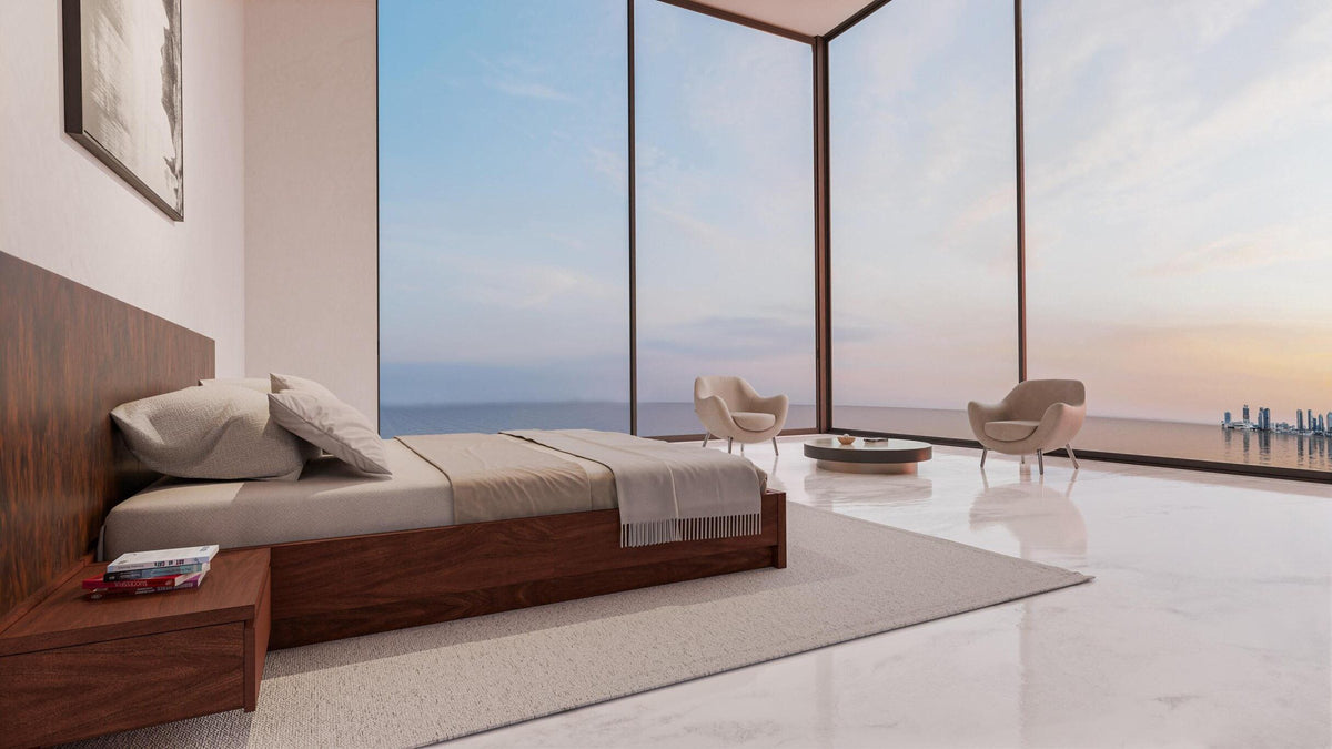 Corner bedroom with sea view