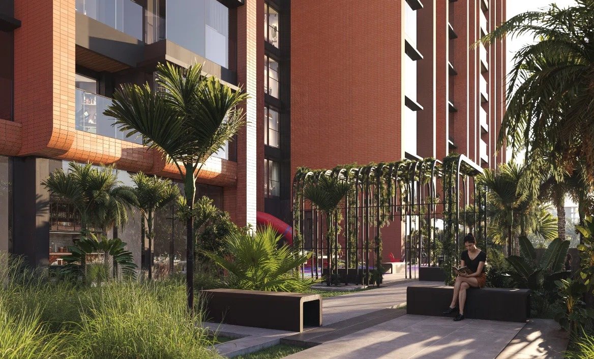 Landscaped court