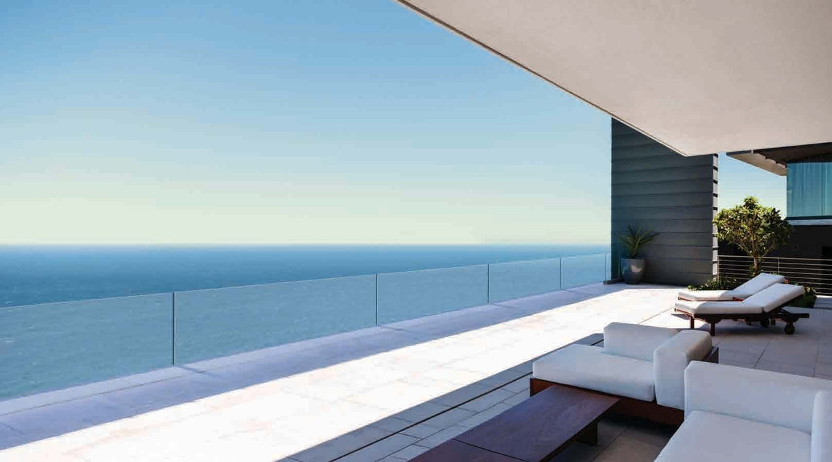 Sea-facing deck